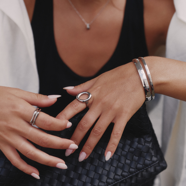 LOOP RING SILVER