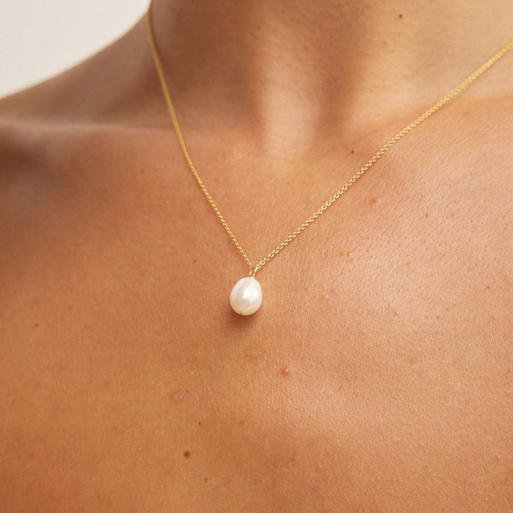 Gold Large Single Pearl Necklace