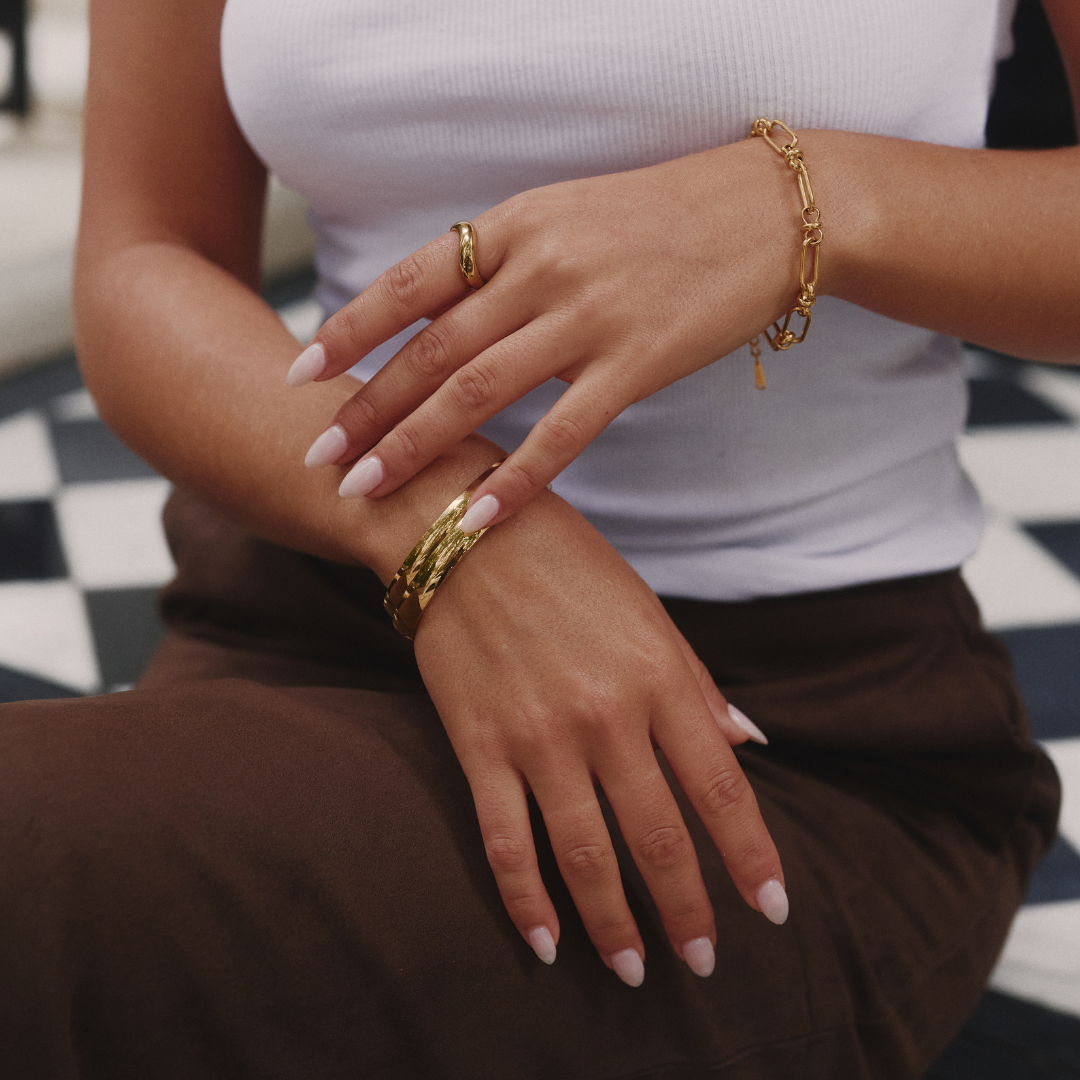 CURVED RING - GOLD