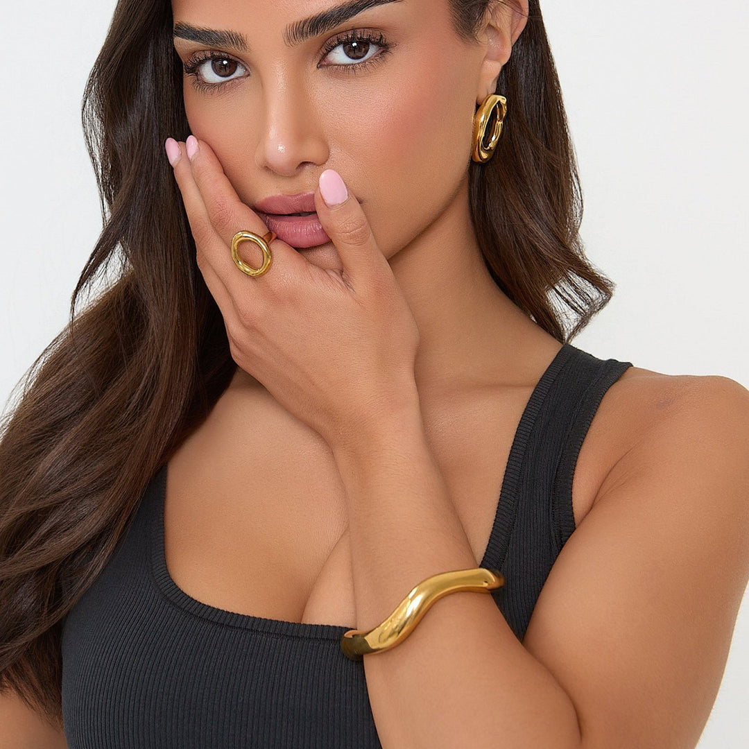 SCULPTURAL OPEN BRACELET