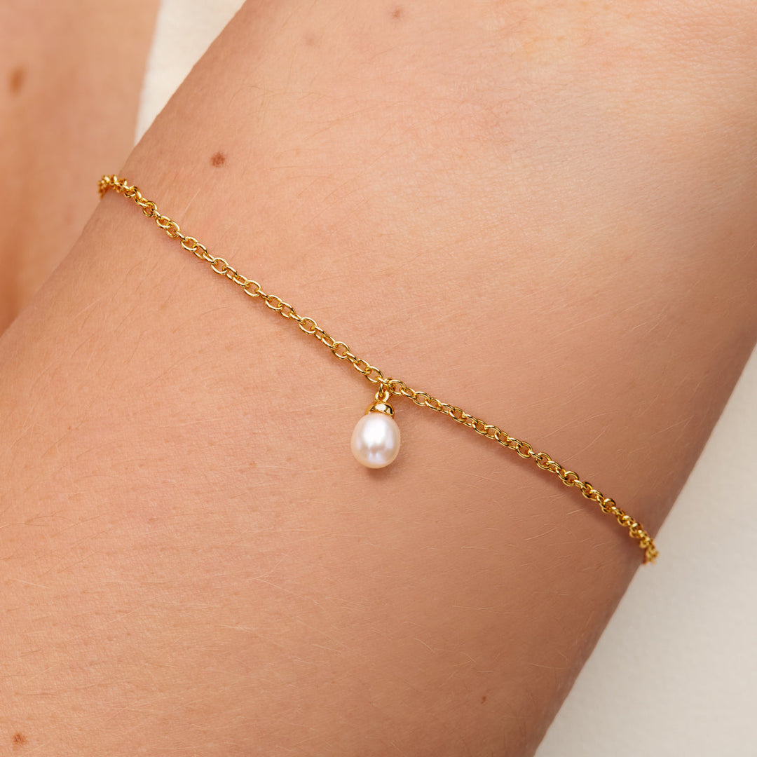 Gold Fine Organic Pearl Bracelet